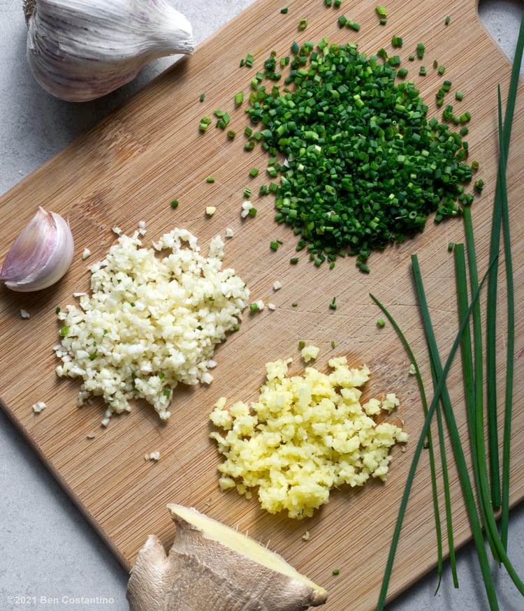 finely chopped garlic, ginger and chives