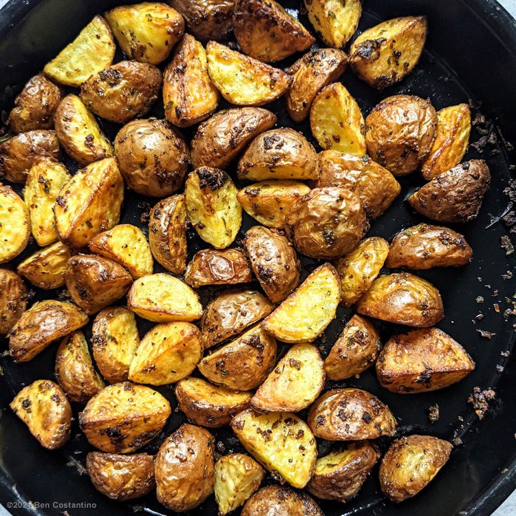 jerk seasoned air fryer potatoes